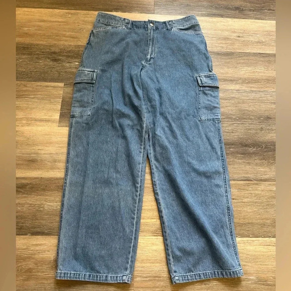 BAGATELLE VINTAGE Women’s Medium Wash Baggy Cargo Light Weight Jeans Size 14 - Picture 6 of 10